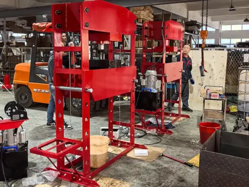 Shop Press workshop (1)