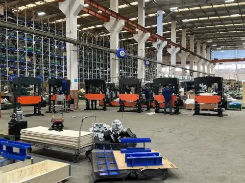 Shop Press workshop (2)